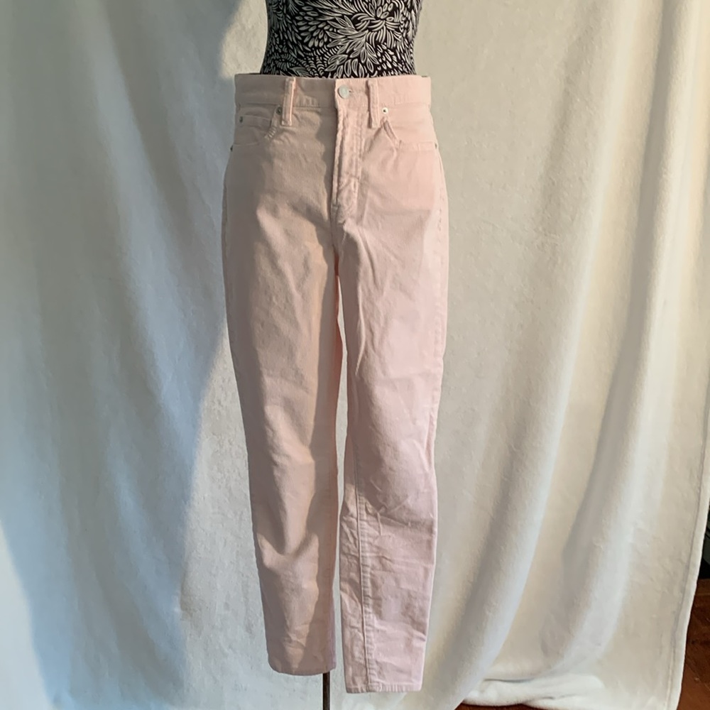 Pale pink corduroy Gap jeans size 29R/8 True Skinny.